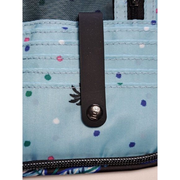 Lug Floral Quilted Wristlet Travel Passport Wallet Zipper Closure New - Picture 10 of 15